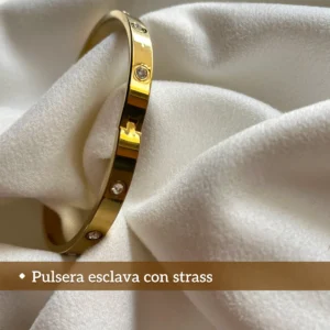 Cierre y Bisagra Pulsera Esclava Detalle de la bisagra y el cierre a presión de la pulsera esclava dorada.